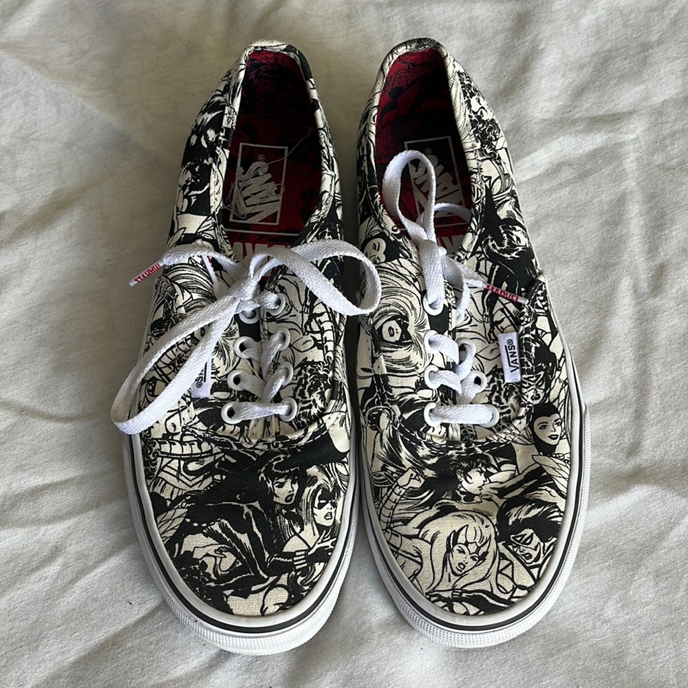 Marvel Vans in black and off white. Size 7.5